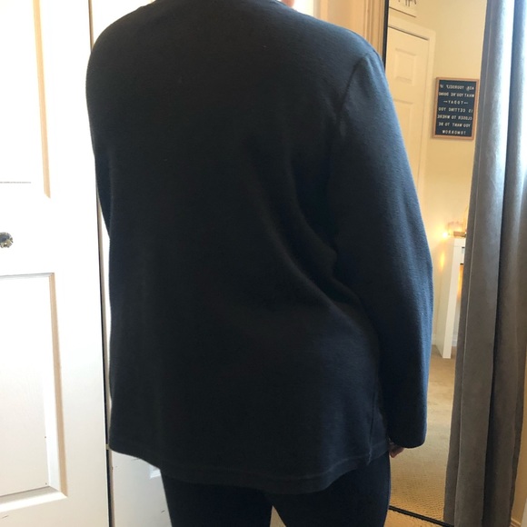 ✨3/$15✨Black cardigan/paisley embroidery design - Picture 5 of 5